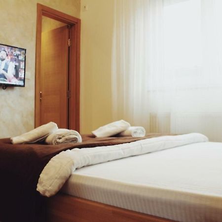 Konaciste Simce Bed & Breakfast Kraljevo Luaran gambar
