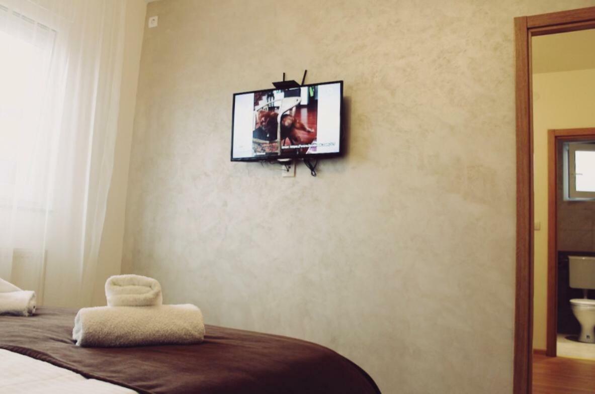 Konaciste Simce Bed & Breakfast Kraljevo Luaran gambar