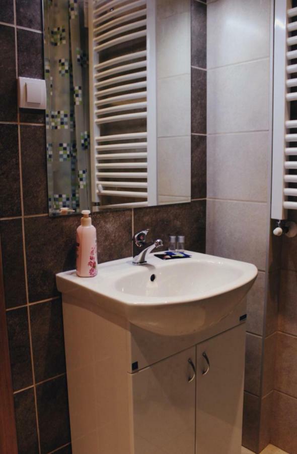 Konaciste Simce Bed & Breakfast Kraljevo Luaran gambar